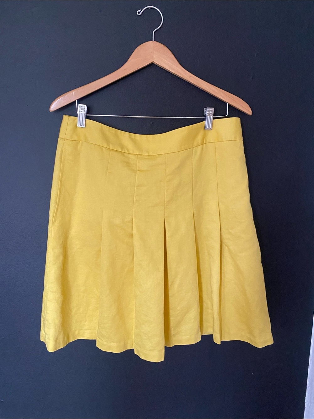Banana Republic Pleated Linen Yellow Skirt